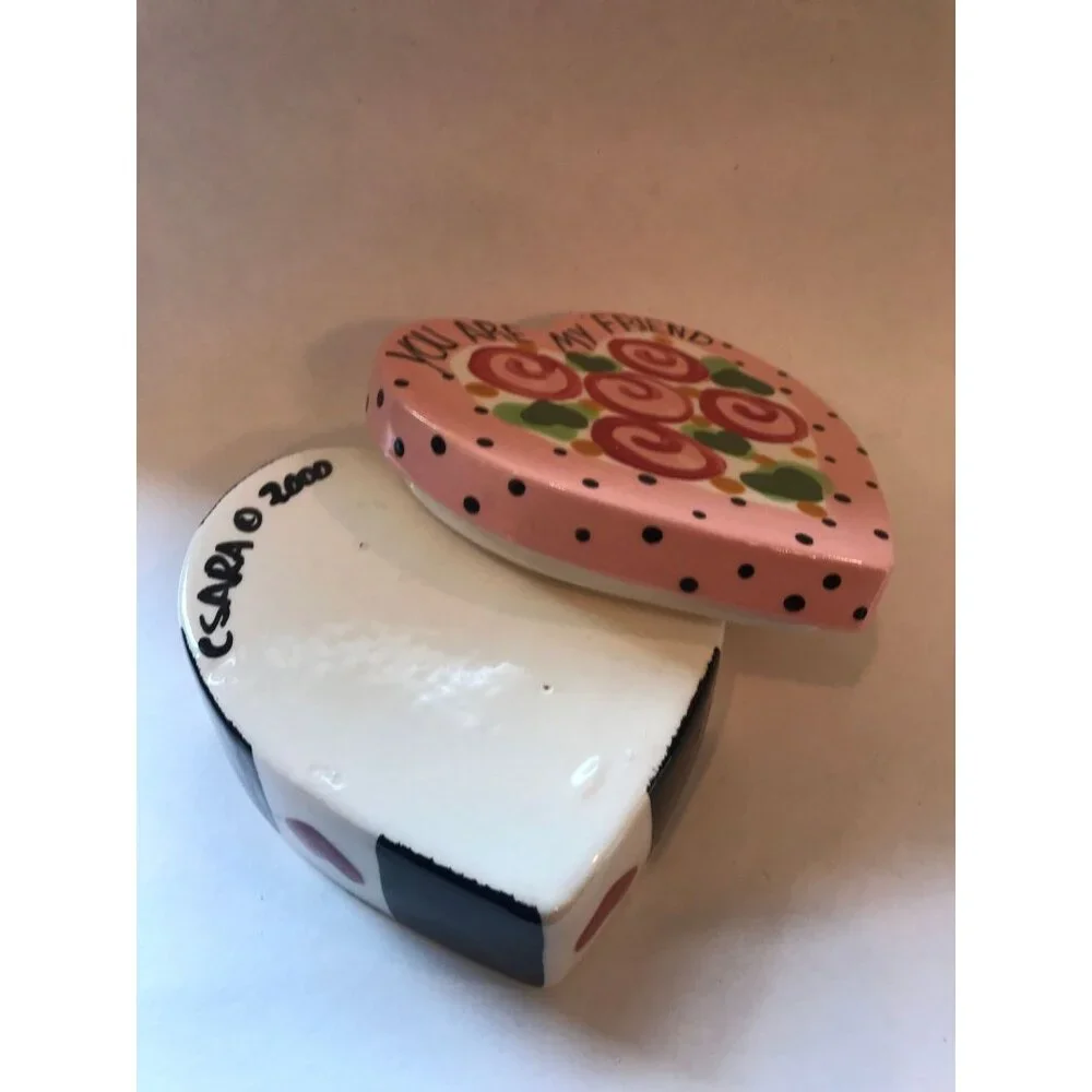 HTF Vintage C Sara 2000 Handpainted Italian Ceramic Heart Shaped Trinket Box